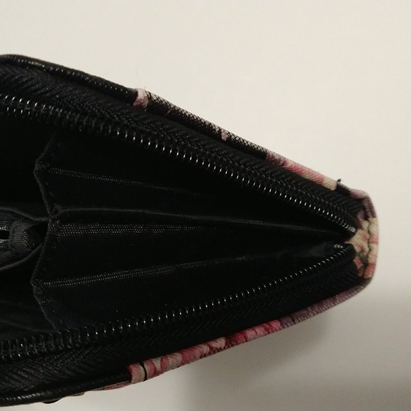 Tahari Identity Protection Floral Zip Wallet #P-18 - Picture 10 of 14